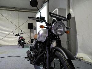 Kawasaki W175, Motor Retro Anyar dari Geng Ijo Kawasaki W175, Motor Retro Anyar dari Geng Ijo
