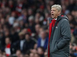 Ketusnya Wenger Jawab Klaim Gol Pertama Arsenal Tak Sah