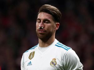 Hidung Sergio Ramos vs Sepatu Lucas Hernandez