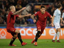 Gol Perotti dan Nainggolan Bawa Roma Kalahkan Lazio