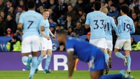 Kevin de Bruyne, gelandang tengah (Manchester City). De Bruyne kembali terlibat aktif dalam gol City, kali ini lewat satu golnya dalam kemenangan 2-0 atas Leicester. Dengan persentase operan sukses 88%, ia juga melepaskan empat umpan silang. (Foto: Darren Staples/Reuters)