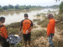 Dari Jejak Kaki, Bocah Jacko Ditemukan Tewas Mengambang di Citarum