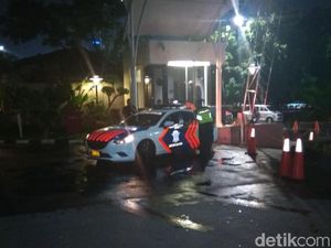 Jelang Jumpa Pers di RSCM, Mobil Patroli Polisi Masuk ke KPK