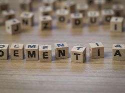 Ibu Demensia Diperalat Adik demi Harta, Bisakah Saya Sebagai Kakak Menggugat?