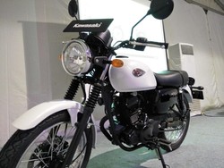 Biar Gampang Dimodif, Kawasaki Pasang Karbu di W175