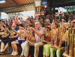 Peringati Hari Angklung Sedunia, Pesta Angklung Digelar di Bandung