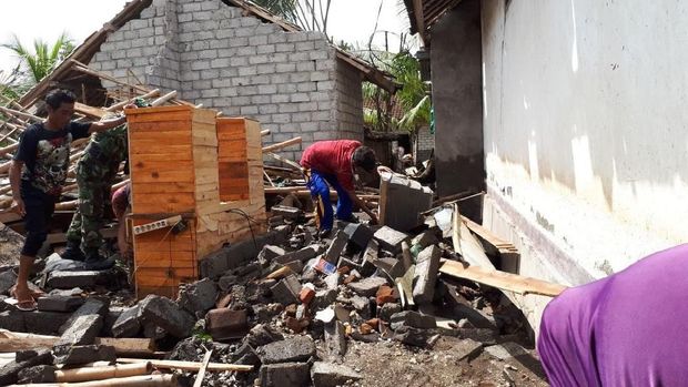  Banjir Bandang Terjang Lombok Timur, 2 Orang Meninggal