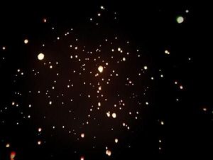 Mengenang Syahdu Lampion Terbang di Festival Budaya Dieng