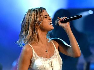 Justin Bieber Bangga dengan Selena Gomez