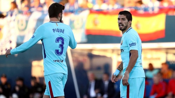 Barca Ajukan Banding Kartu Kuning Pique dan Suarez