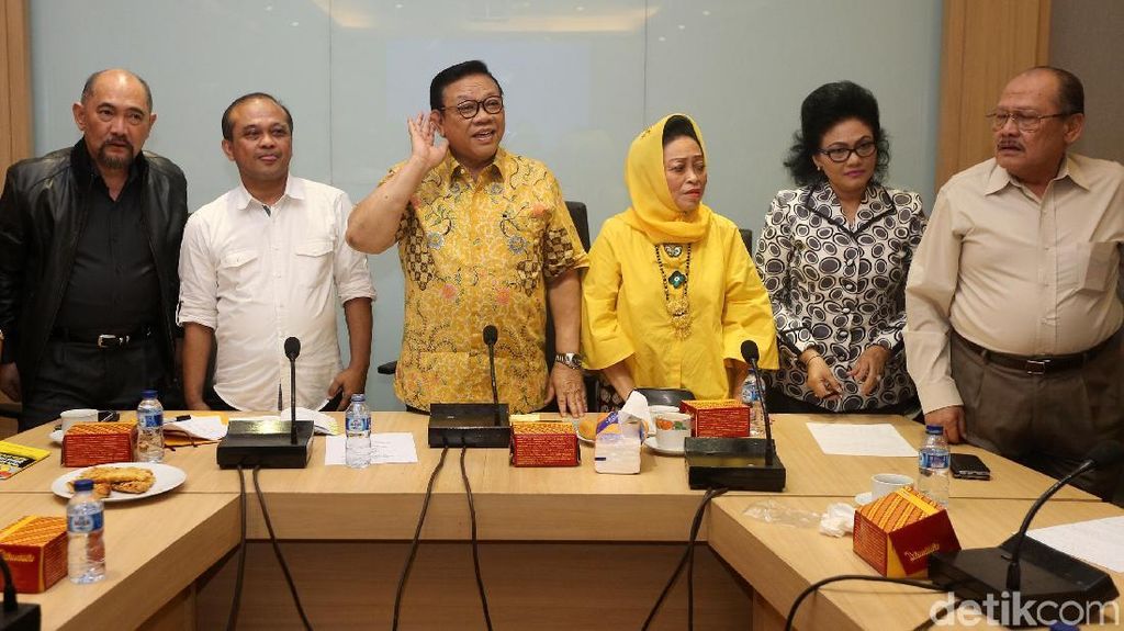 Novanto Ditangkap KPK, Agung Laksono Pimpin Rapat di DPP Golkar