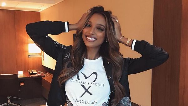 Foto: Model Seksi Victorias Secret Sampai di China, Siap Fashion Show