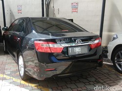 Tanpa STNK-BPKB, Camry Rampasan Koruptor Dilelang KPK Rp 228 Juta