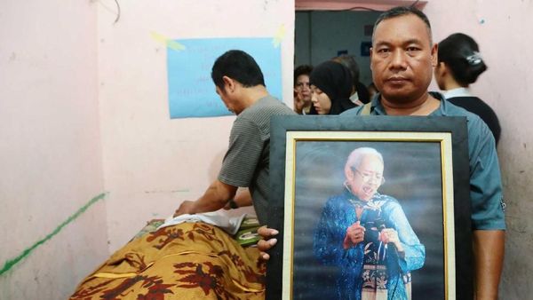 Begini Suasana Duka di Kediaman Laila Sari