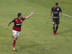 Pemain Flamengo: Bertengkar dengan Rekan Setim, Cetak Gol Lalu Acungkan Jari Tengah