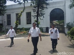 Luhut Lapor Persiapan Ngunduh Mantu Kahiyang-Bobby ke Jokowi