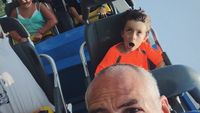 Beragam Ekspresi Kocak saat si Kecil Naik Roller Coaster