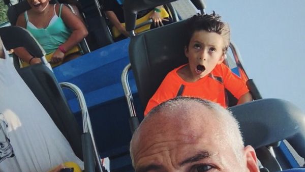 Beragam Ekspresi Kocak saat si Kecil Naik Roller Coaster