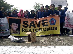 Tolak Qomar Mundur dari Rektor, Mahasiswa UMUS Brebes Gelar Aksi