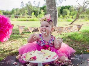 Cemong-Cemong Lucu! Momen Saat Bayi Lakukan Cake Smash