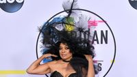 Foto: 8 Selebriti Berbusana Terburuk di American Music Awards 2017
