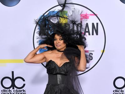Foto: 8 Selebriti Berbusana Terburuk di American Music Awards 2017