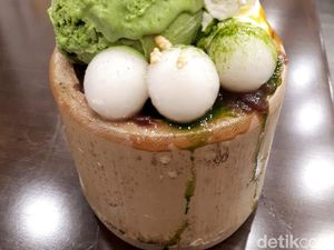 Kekinian! Cicip Dessert Serba Matcha di Amausaan Uji Matcha Kekinian! Cicip Dessert Serba Matcha di Amausaan Uji Matcha