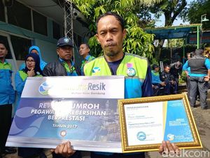 25 Tahun Bersihkan Sampah Kota Bandung, Wawan Dihadiahi Umrah