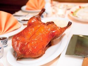 Rahasia Pembuatan Beijing Roasted Duck Diungkap Chef Yuan Chaoying dari Beijing