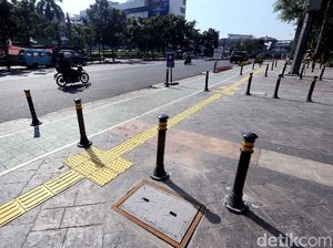 Foto: Trotoar Lebar Nan Cantik di Jatinegara Jaktim