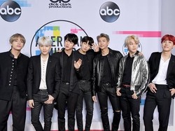 Kompak Pakai Saint Laurent, Boyband Korea BTS Curi Perhatian di AMAs 2017
