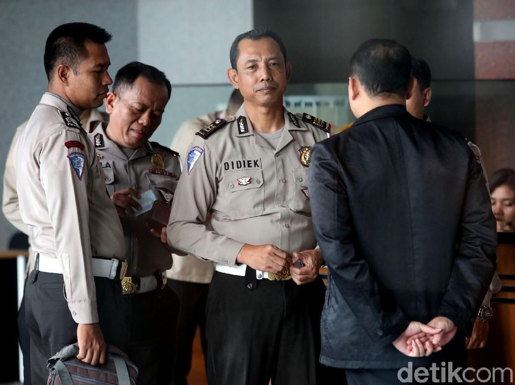 Masih Sakit, Novanto Gagal Diperiksa Polisi Masih Sakit, Novanto Gagal Diperiksa Polisi