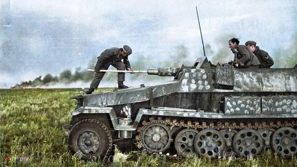 Dramatis! Perang Dunia II dalam Deretan Foto Berwarna