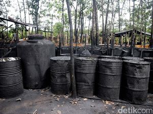 Pengeboran Sumur Migas Ilegal di RI Merajalela Pengeboran Sumur Migas Ilegal di RI Merajalela