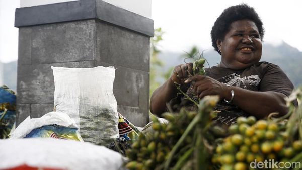 Senyum Semringah Para Penjual Pinang