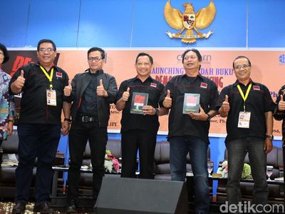 Peluncuran Buku Polisi Modern dari Tito Karnavian