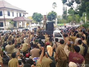 Dana Desa Menurun, Perangkat Desa Banjarnegara Curhat Penghasilan