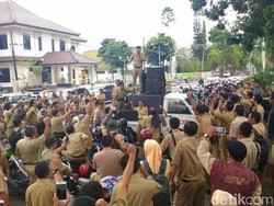 Dana Desa Menurun, Perangkat Desa Banjarnegara Curhat Penghasilan