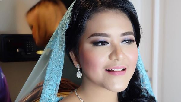 Foto: Anggunnya Kahiyang Ayu Bergaun Biru & Pakai Veil di Prosesi Adat Batak