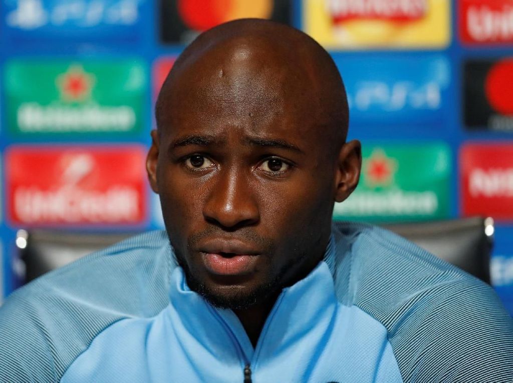 Mangala Dilepas Manchester City ke Valencia Mangala Dilepas Manchester City ke Valencia