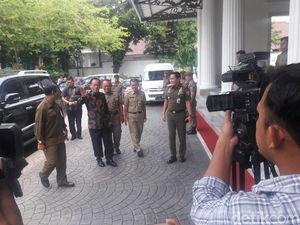 Disambut Jajar Kehormatan oleh Satpol PP, Sutiyoso Mengaku Kaget