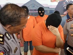 Janda Penjual Kain Diamankan, Jadi Kurir Sabu dari Mataram