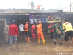 Kebakaran di Matraman Padam, 8 Bangunan Terbakar