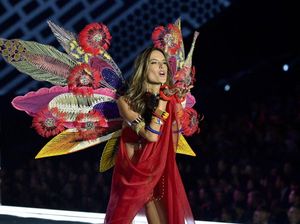 Model Plus-Size Buat Petisi Ingin Boikot Fashion Show Victorias Secret