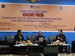 Gandeng Peneliti LIPI, Kapolri Luncurkan Buku Polisi Era Demokrasi