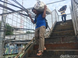 JPO Kampung Bandan Diperbaiki, Warga Tak Perlu Lagi Jalan Merayap JPO Kampung Bandan Diperbaiki, Warga Tak Perlu Lagi Jalan Merayap
