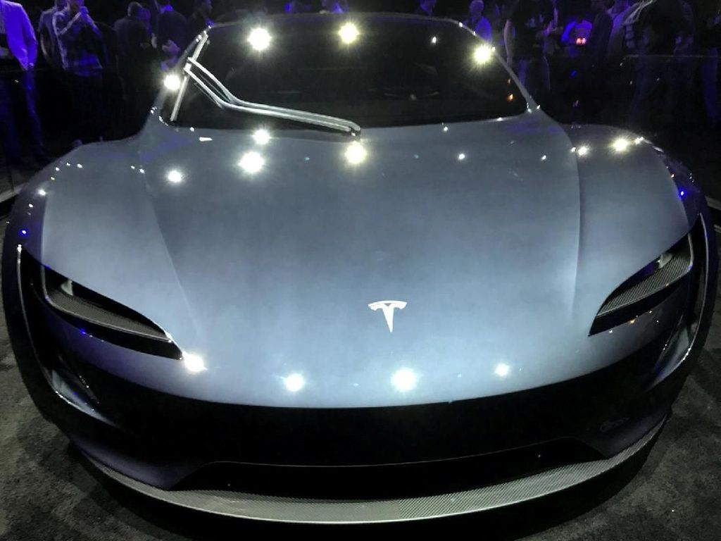 Tiga Pabrikan Mobil Jerman Dikritik, Masa Kalah Sama Tesla Tiga Pabrikan Mobil Jerman Dikritik, Masa Kalah Sama Tesla