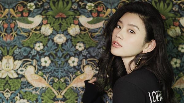 Foto: Intip Liburan Si Cantik Ming Xi, Model Victorias Secret