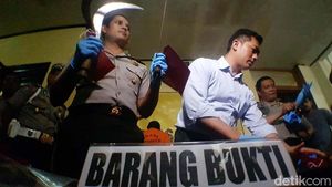 Belasan Pelaku Kejahatan Bersenjata Tajam Dibekuk