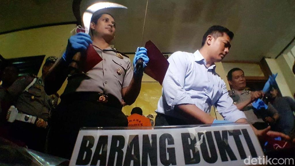 Belasan Pelaku Kejahatan Bersenjata Tajam Dibekuk Belasan Pelaku Kejahatan Bersenjata Tajam Dibekuk